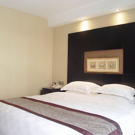 Howard Johnson Palm Beach Resort Shanghai Room photo